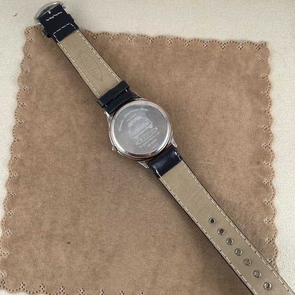 Vintage Fossil/Relic 3D 1949 Buick Red Stainless Steel Watch - Picture 9 of 10